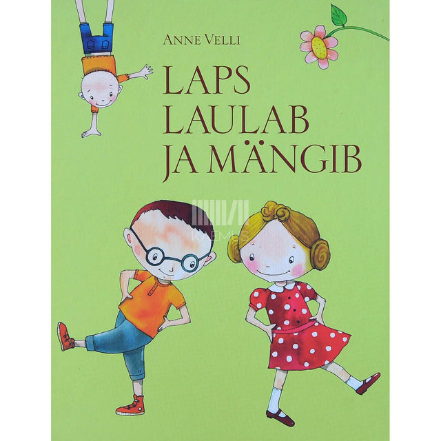 ... - Laps laulab ja mängib 