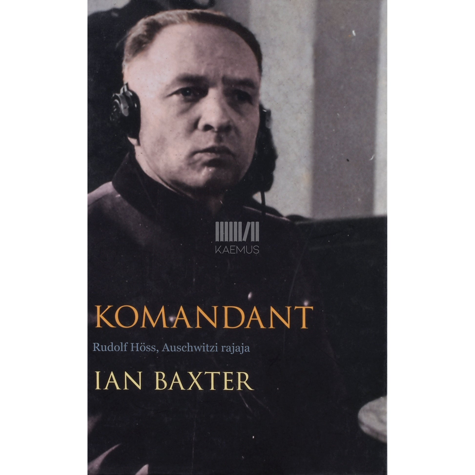Ian Baxter. Komandant